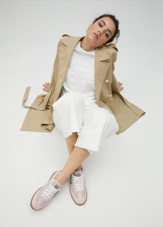 Dreifarbige Sneaker mit Zebra-Print