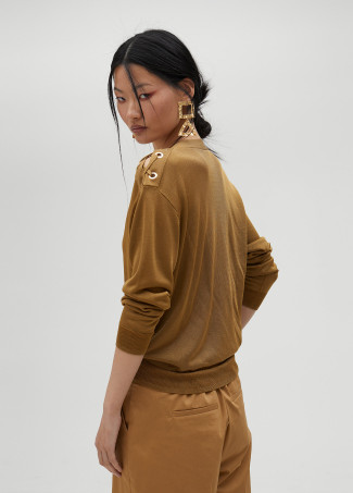 Pullover mit Detail an der Schulter