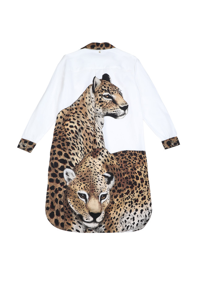 Long shirt with tiger print on the back