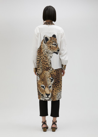 Camisa comprida tigre na parte traseira