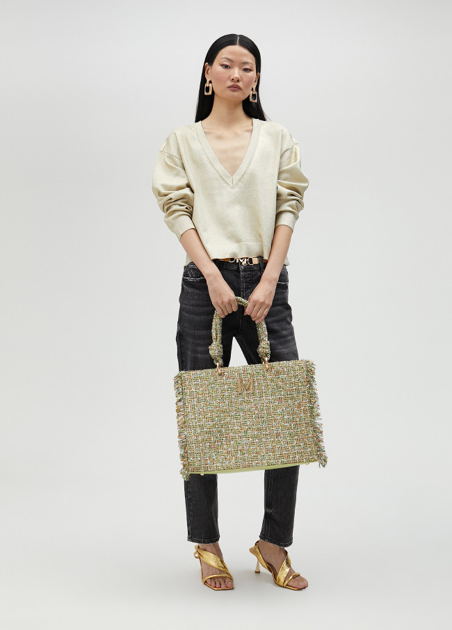 Camisola decote em bico dourado