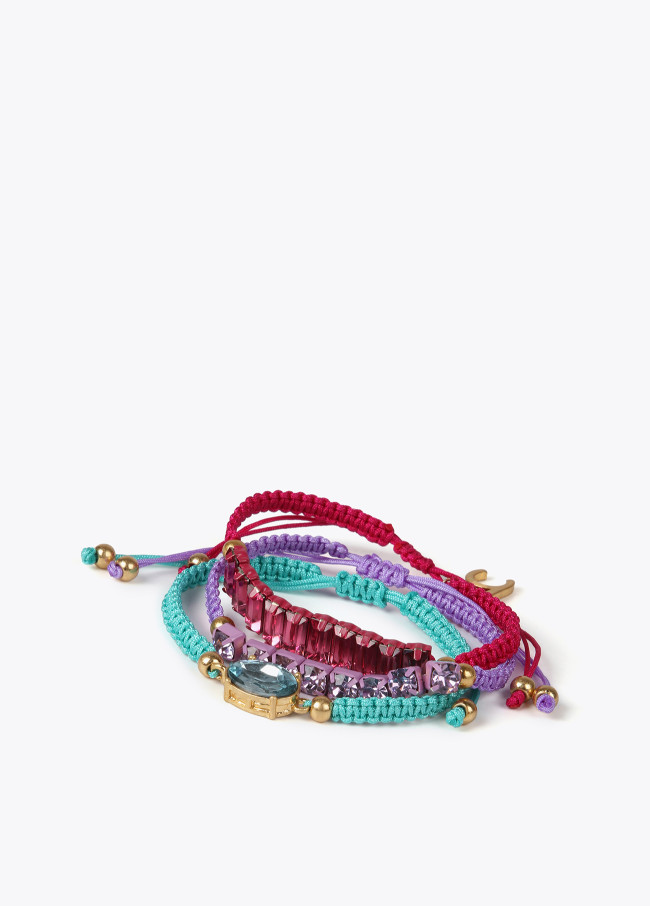 Conjunto de pulseiras em macramé