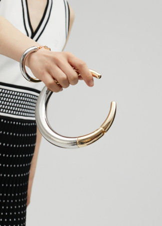 Collier ras-du-cou bicolore