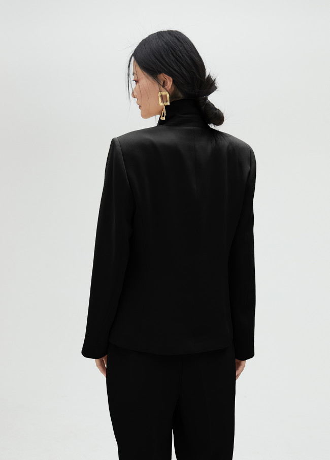 Blazer curto com nó