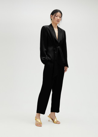 Blazer curto com nó