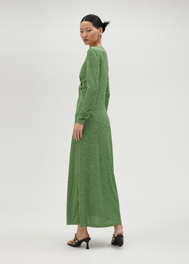 Robe longue à décolleté drapé