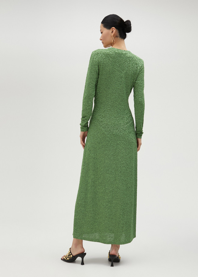 Vestido largo con escote drapeado