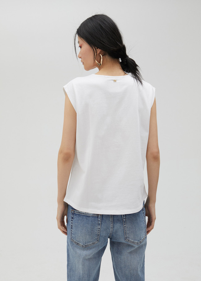 T-shirt with rhinestone bird