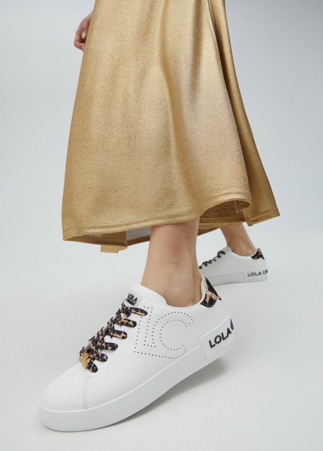 Trainers with perforated LC detail
