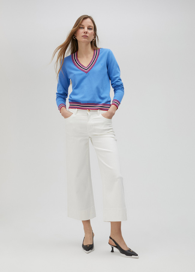 Sweater with coloured detail