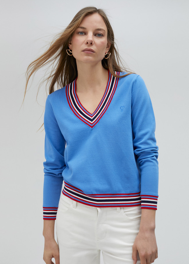 Sweater with coloured detail