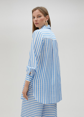 Camisa às riscas bidirecionais
