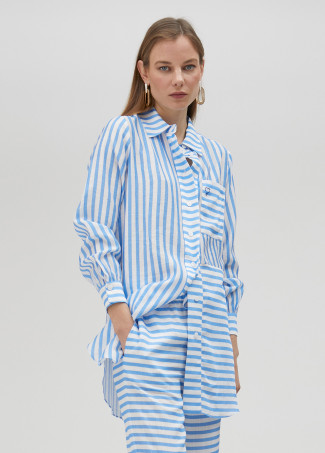Camisa às riscas bidirecionais