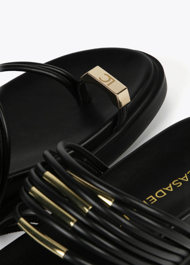 Sandales à lanières arrondies