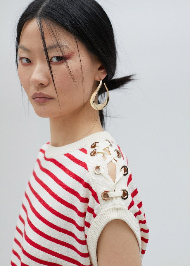 Top de rayas detalle eyelets