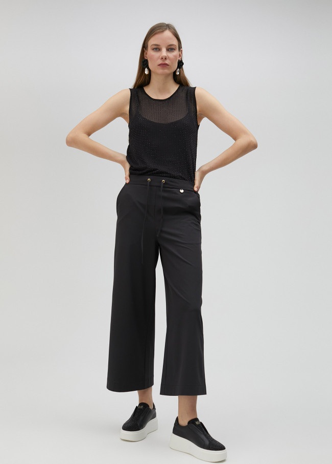 Straight-leg technical trousers