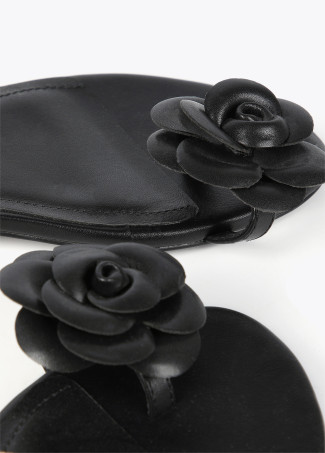 Sandals with flower detail and metal strap