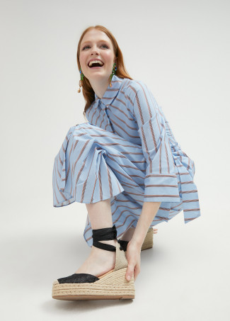 Natural fibre-effect monogram wedges