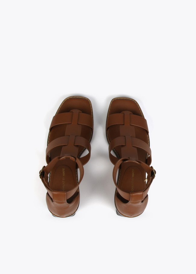 Sandales à talon effet bois