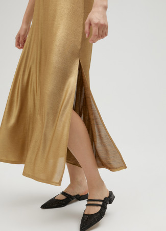 Robe longue dorée à bretelles