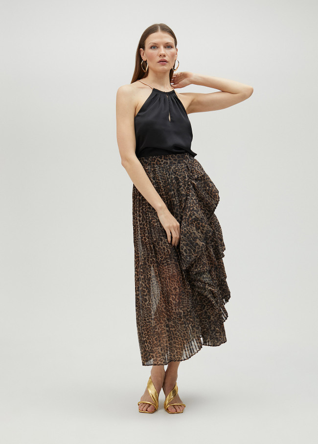 Pleated skirt with ruffles