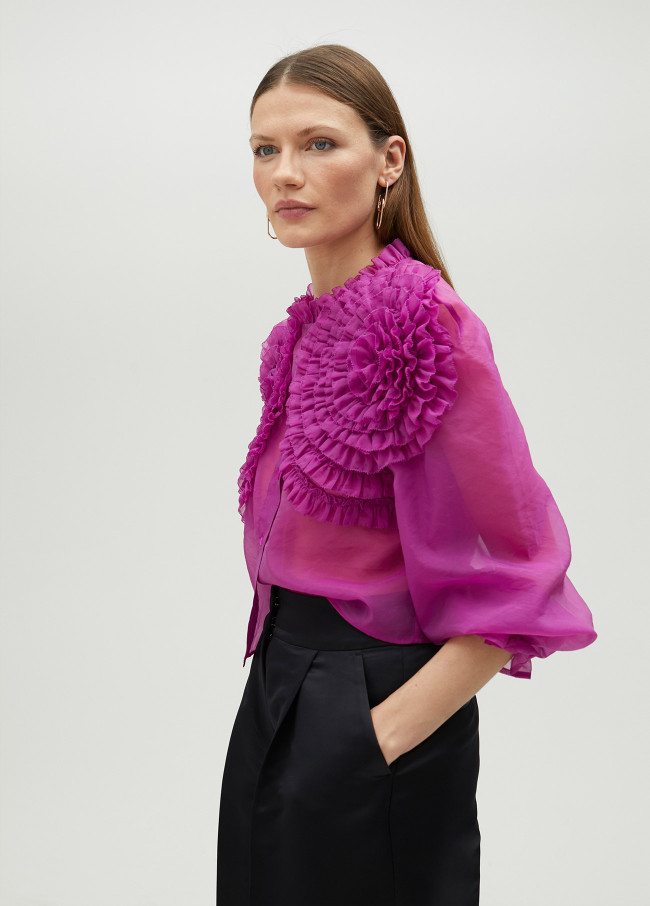 Bluse mit Blumendetail