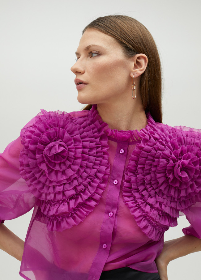 Bluse mit Blumendetail