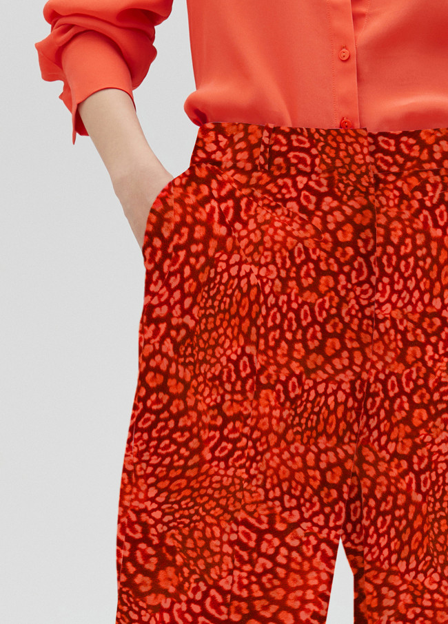 Gerade geschnittene Hose mit Animal Print