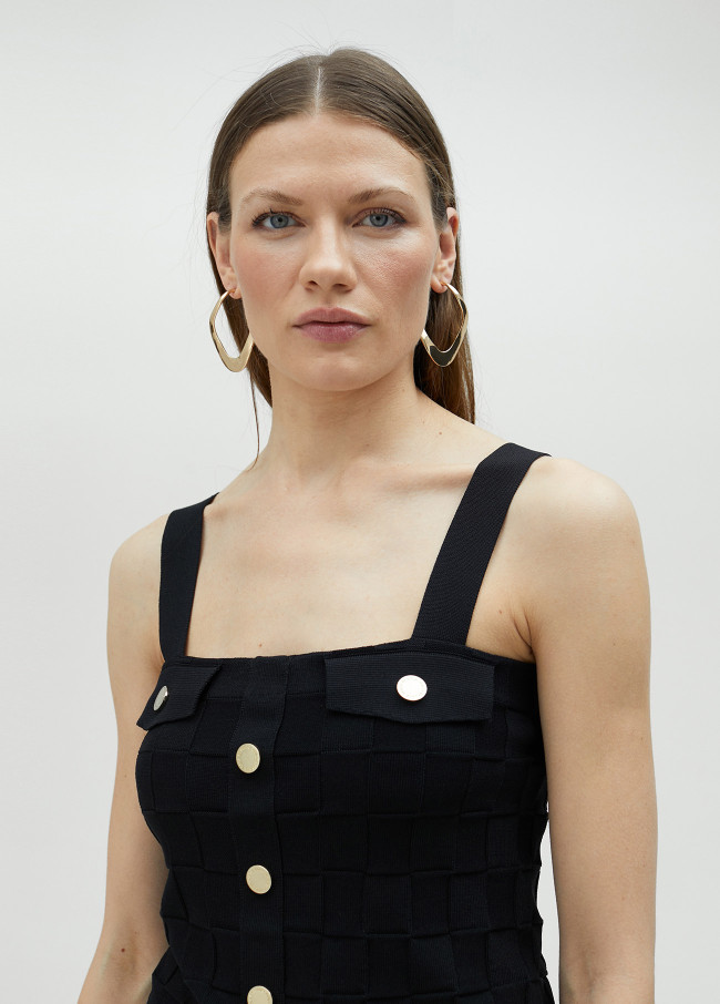 Knit top with buttons