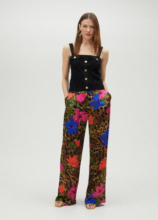 Top de punto con botones