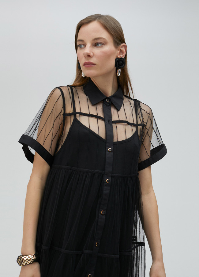 Vestito nero in tulle