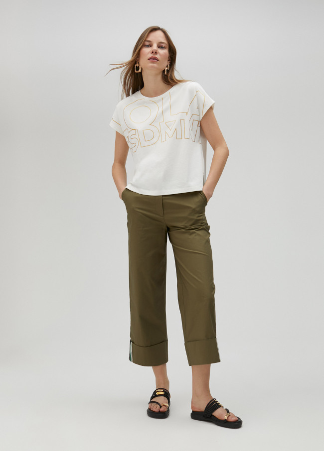 T-shirt lettres logo dorés