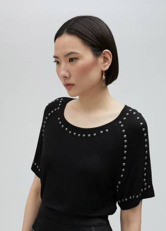 T-shirt avec clous à manches courtes