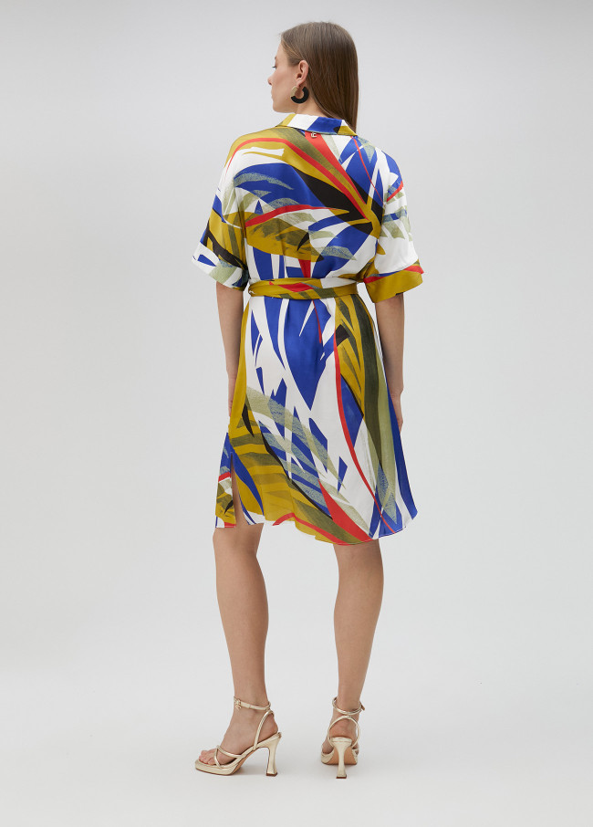Kurzes Kleid mit Print