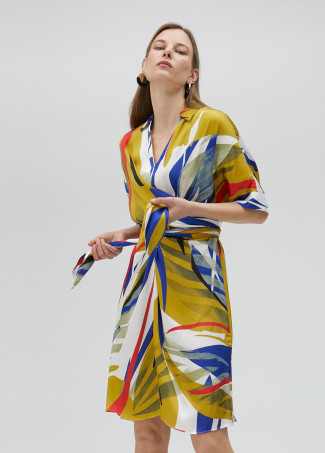 Kurzes Kleid mit Print