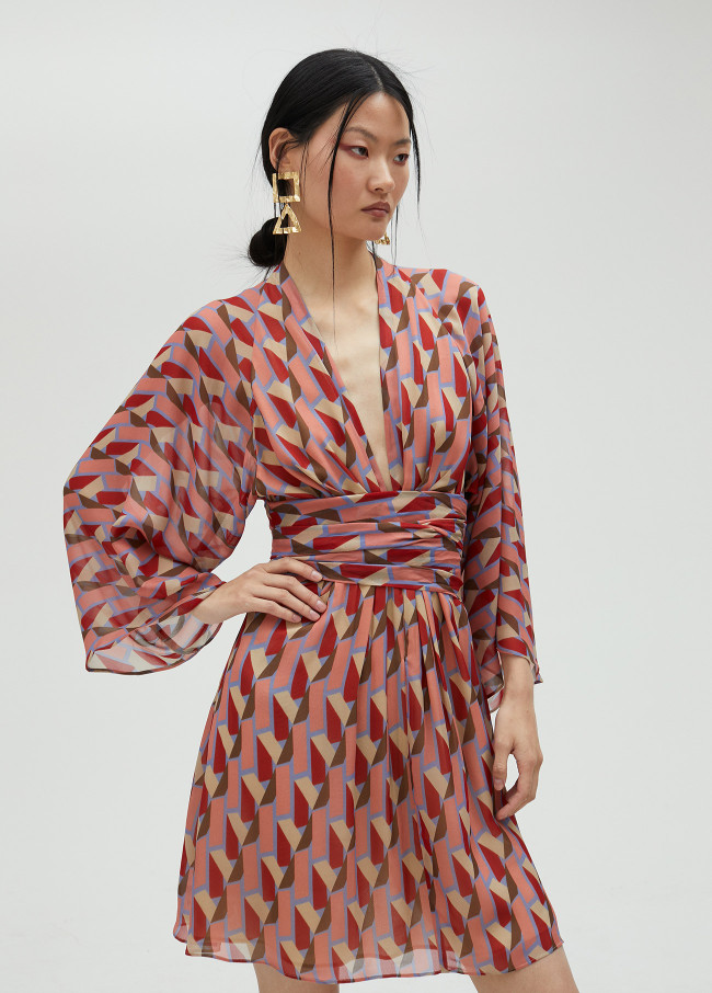 Vestido corto fluido