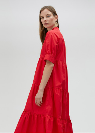 Vestido comprido com folhos