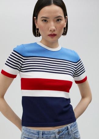 Camisola de malha multicolor e manga curta