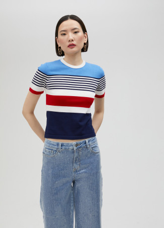 Camisola de malha multicolor e manga curta