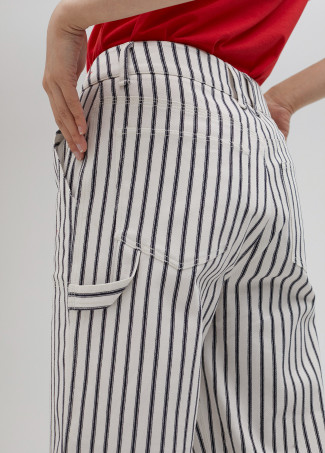 Gestreifte Hose