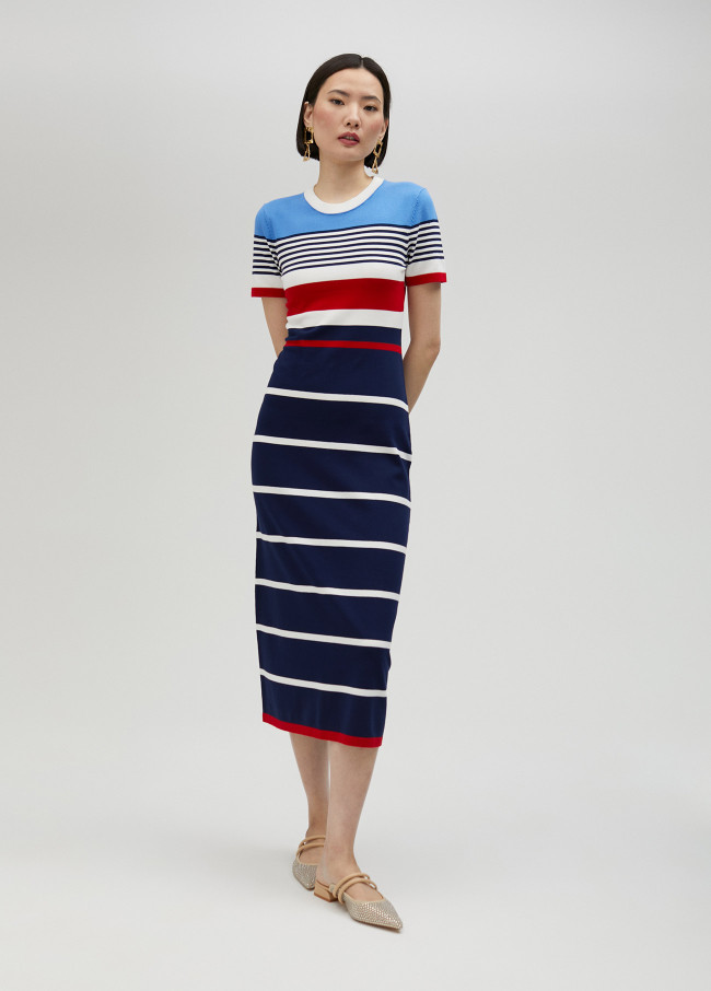 Robe en maille à manches courtes