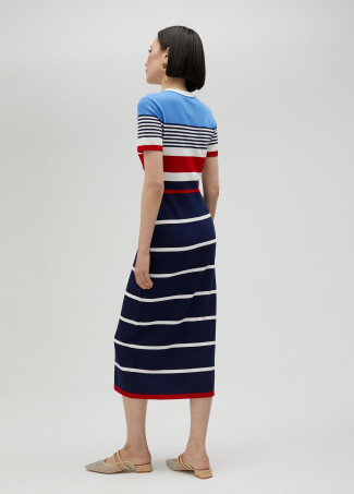 Vestito in maglia a maniche corte