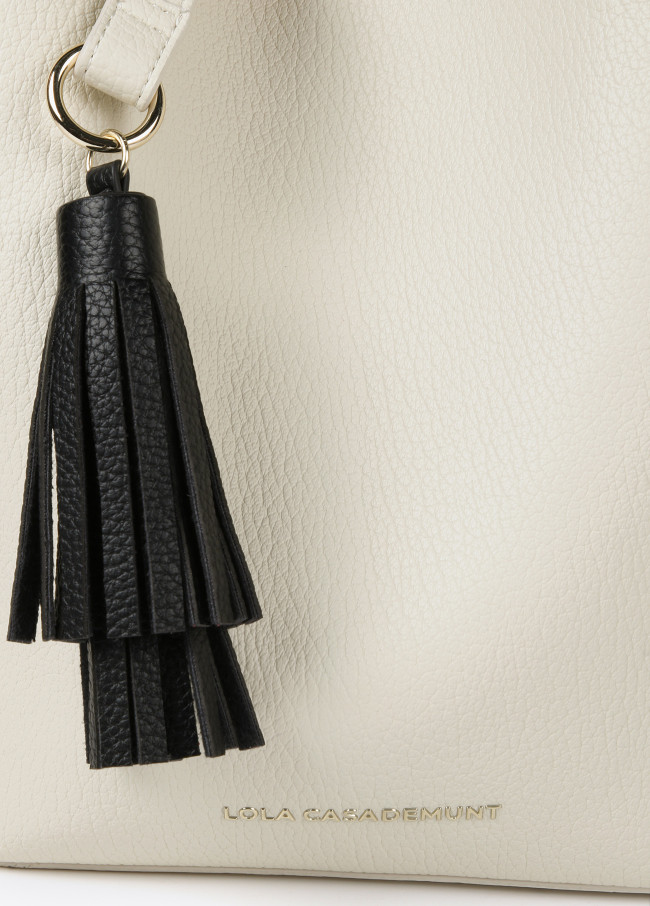 Two-tone bag with tassel