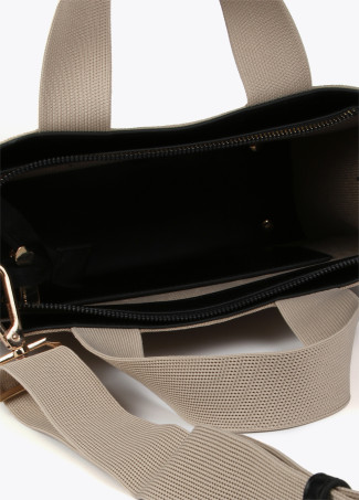 Mini-Shopper aus Monogramm-Stoff.