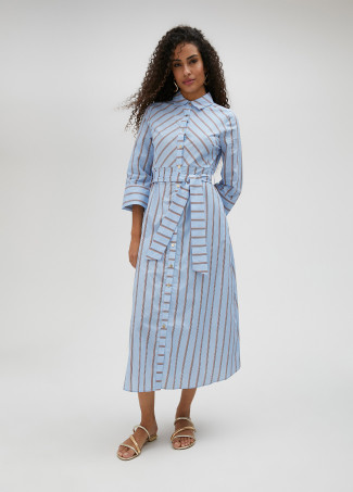 Vestido comprido às riscas