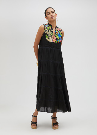 Long strappy kurta with slits and chest embroidery