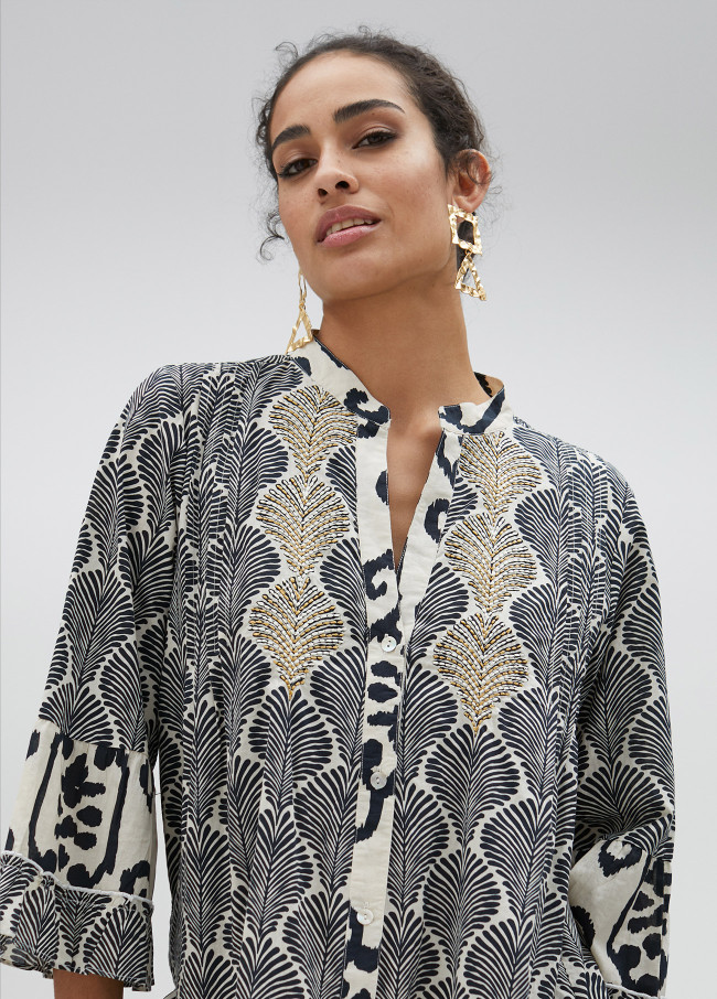 Kurzes Kleid mit Print