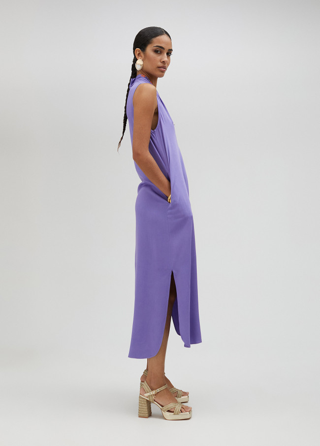 Langes, fließendes Kleid