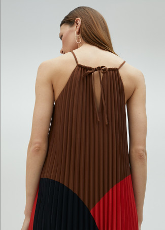 Robe plissée tricolore