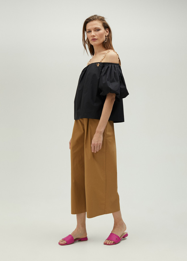 Wide-leg trousers